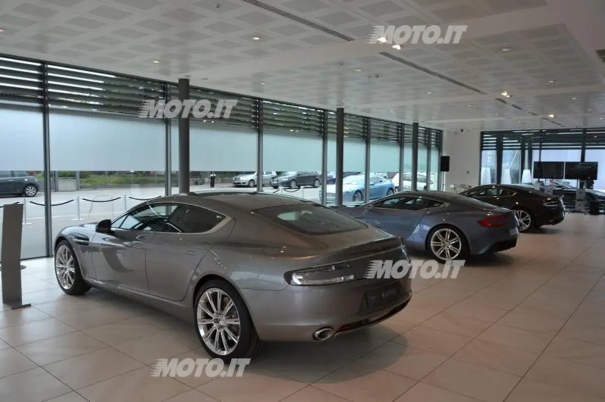 Jeffrey Scott: «Aston Martin è storia ed emozione» (18)