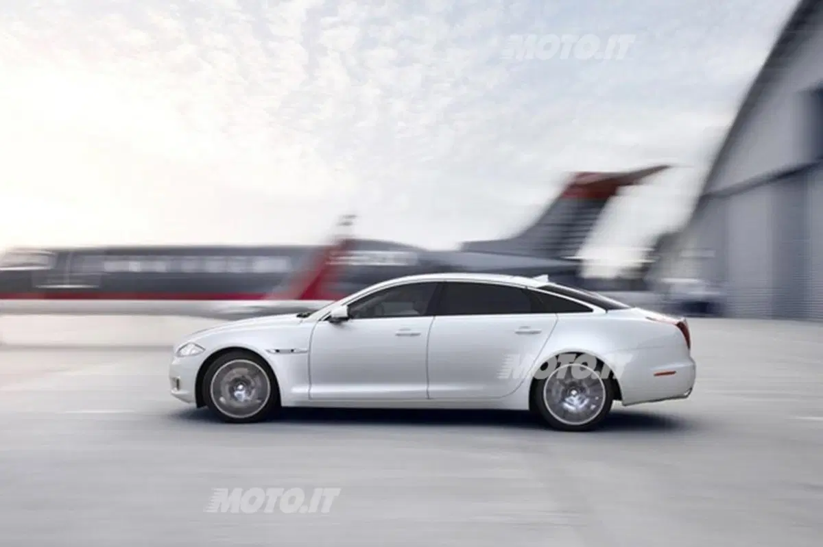 Jaguar XJ Ultimate (4)
