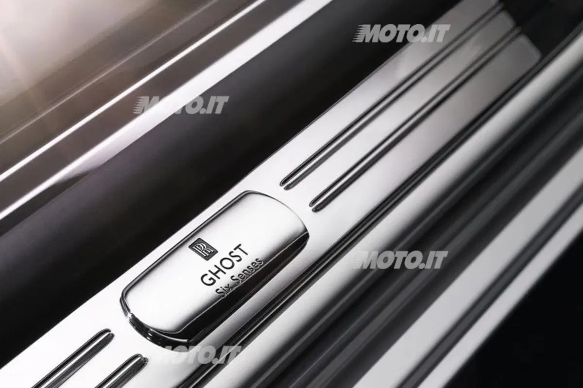 Rolls Royce Ghost Six Senses (4)
