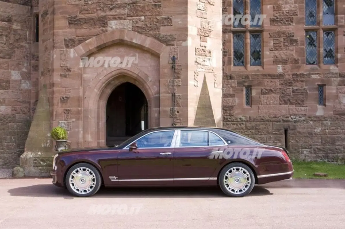 Bentley Mulsanne Diamond Jubilee Edition (3)