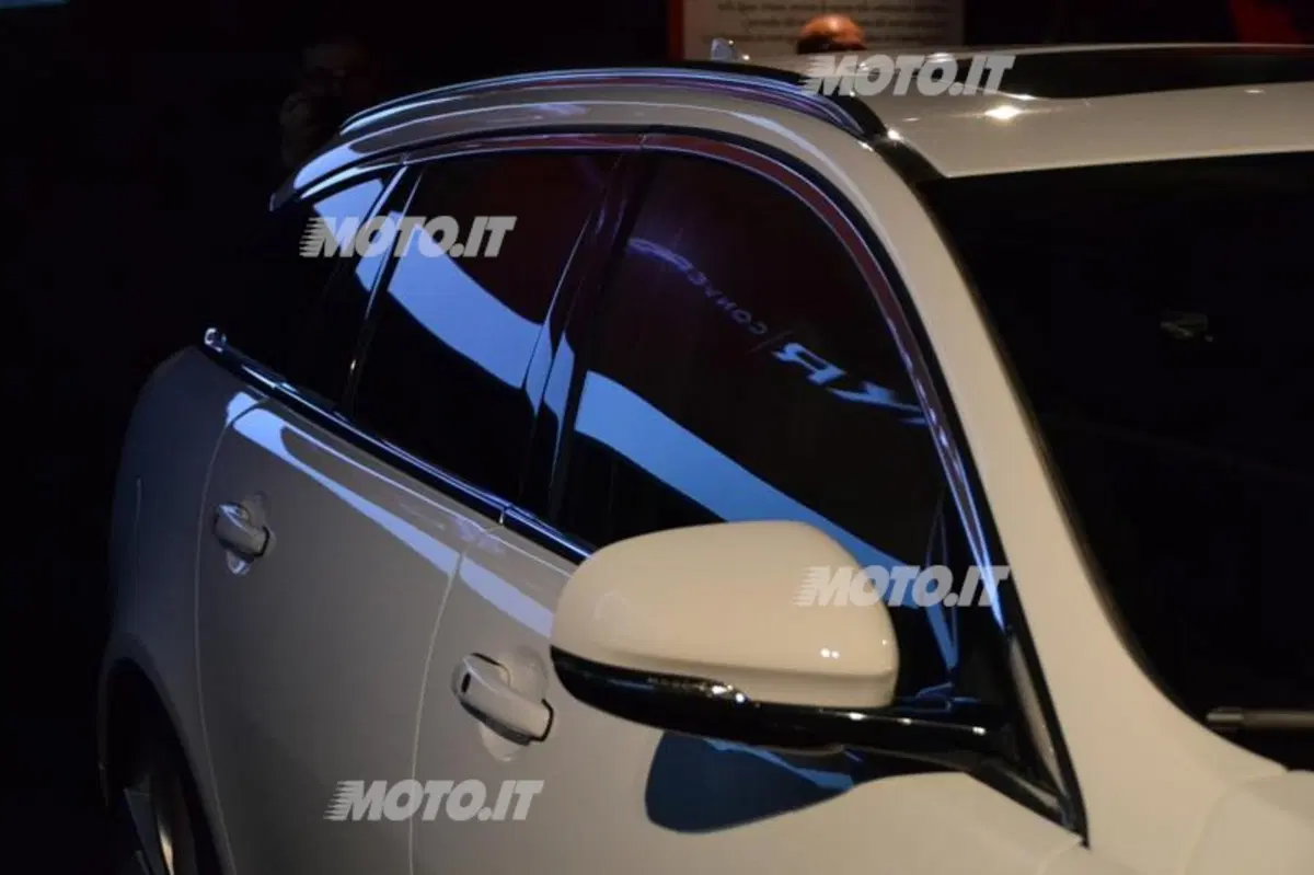 Jaguar XF Sportbrake: si mostra ai 30 anni di AD (4)