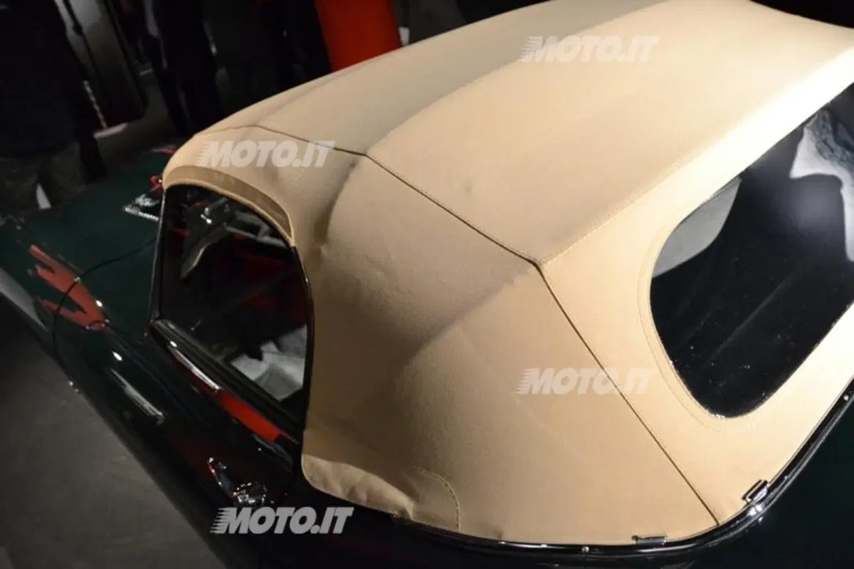 Jaguar XF Sportbrake: si mostra ai 30 anni di AD (16)