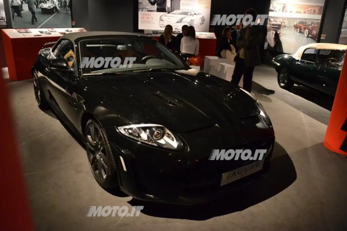 Jaguar XF Sportbrake: si mostra ai 30 anni di AD (18)