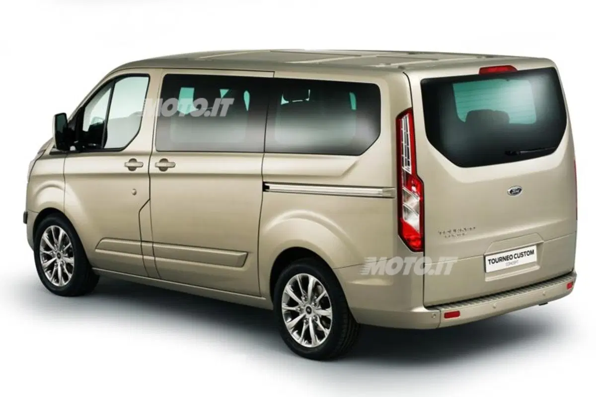 Ford Tourneo Custom: tutte le informazioni ufficiali (4)