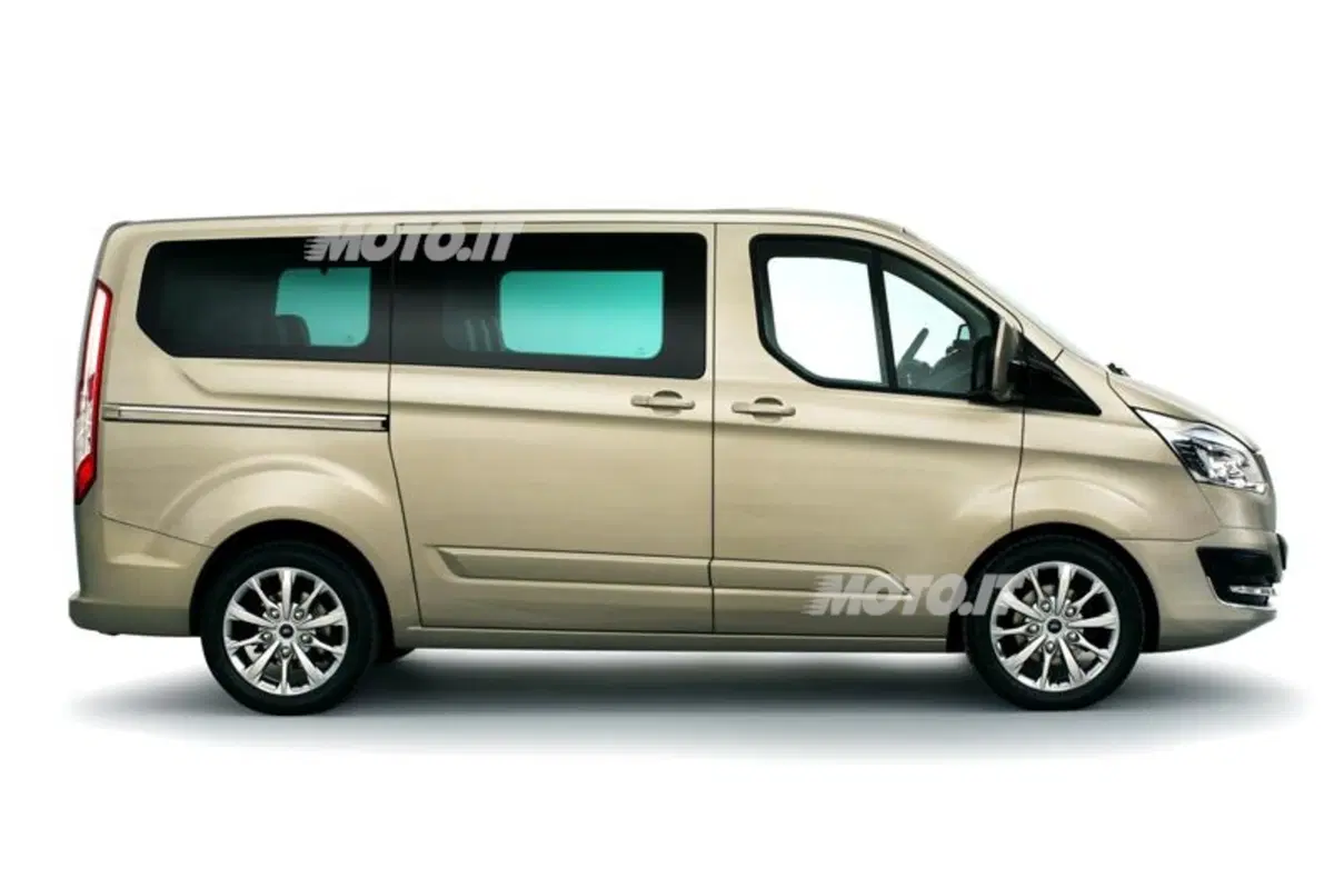 Ford Tourneo Custom: tutte le informazioni ufficiali (5)