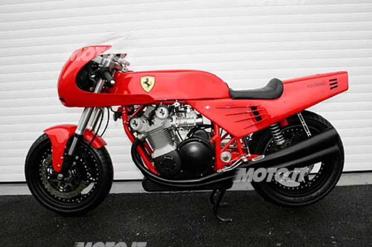 Ferrari: all'asta l'unica moto prodotta nella storia del Cavallino (3)