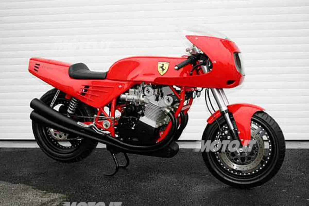 Ferrari: all'asta l'unica moto prodotta nella storia del Cavallino (5)