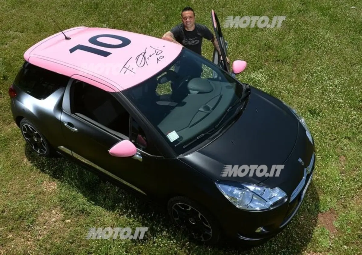 Fabrizio Miccoli firma una Citro&euml;n DS3 per l'ospedale pediatrico di Palermo