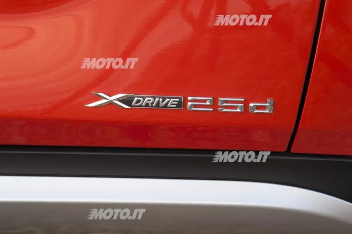 BMW X1 restyling: nuove immagini ed informazioni ufficiali (15)