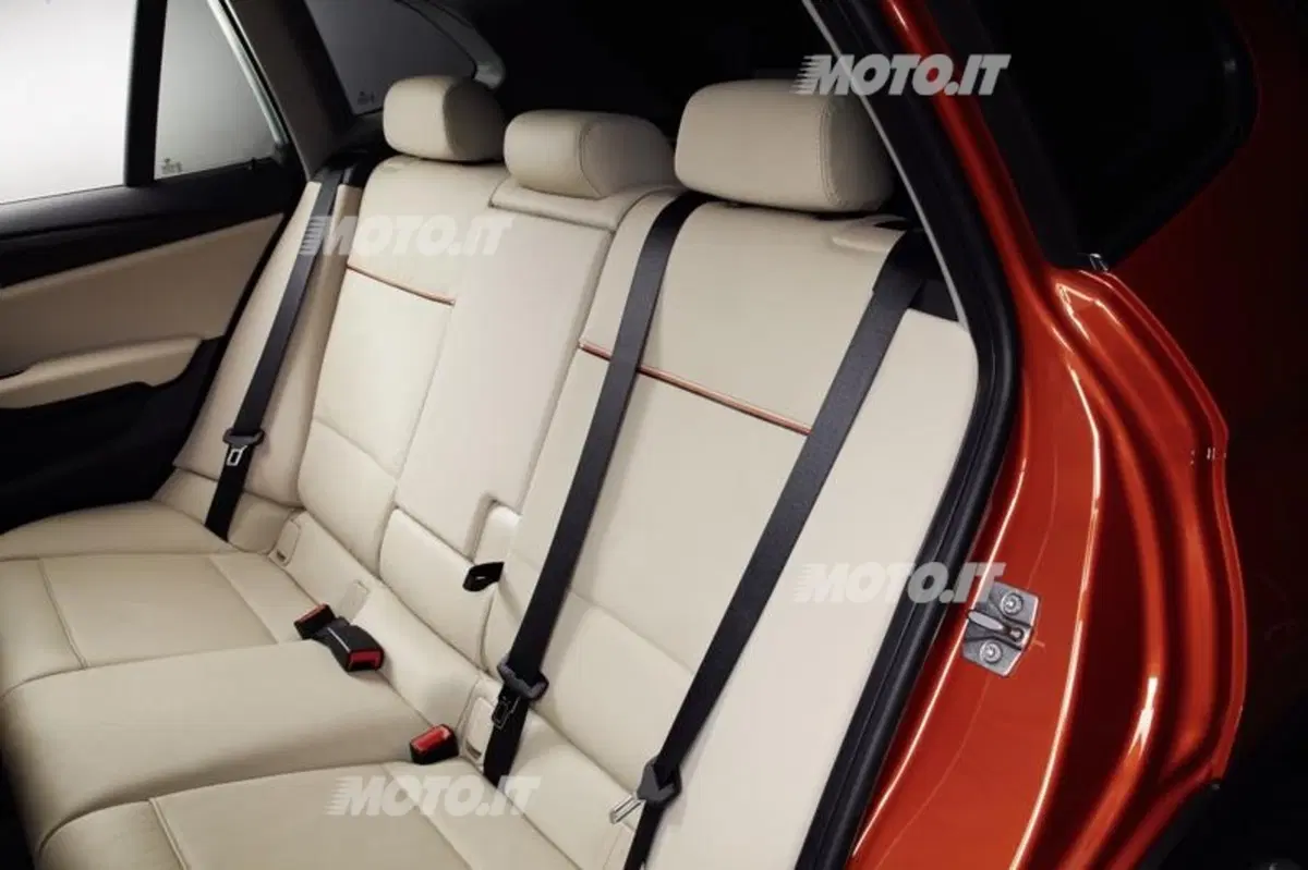 BMW X1 restyling: nuove immagini ed informazioni ufficiali (18)