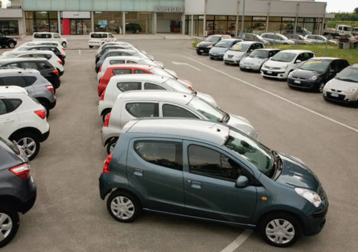 Mercato italiano dell&rsquo;auto: a giugno in calo del 24,4%