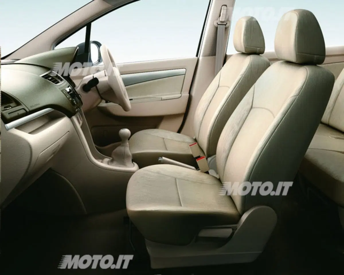 Suzuki MPV Ertiga (7)