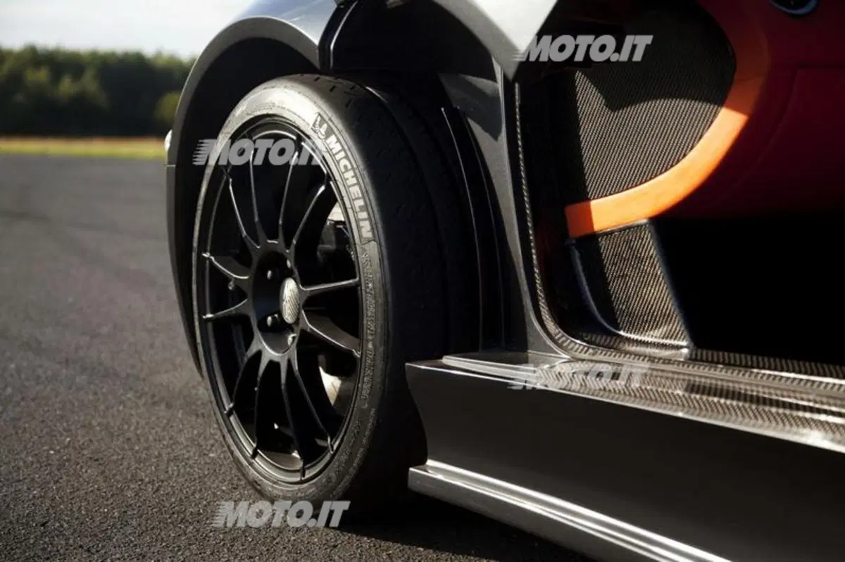 Arrinera: in arrivo la supercar polacca (15)