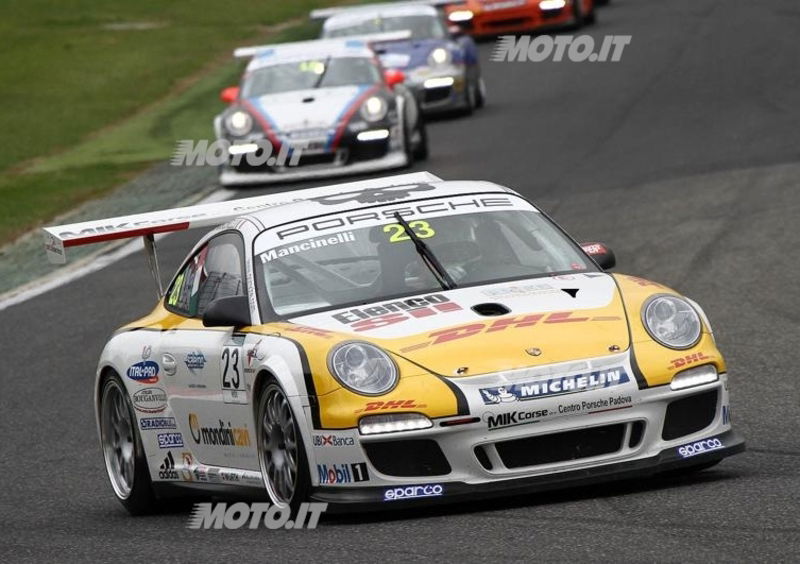 Carrera Cup Italia: a Vallelunga vincono Postiglione e Mancinelli