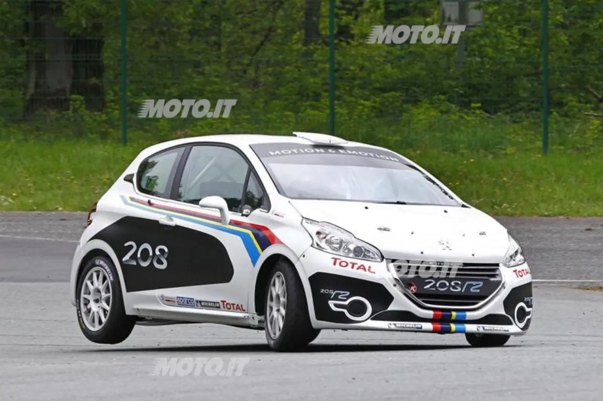 Peugeot 208 R2: presentata la variante da rally