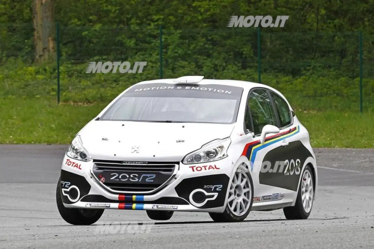 Peugeot 208 R2: presentata la variante da rally (2)