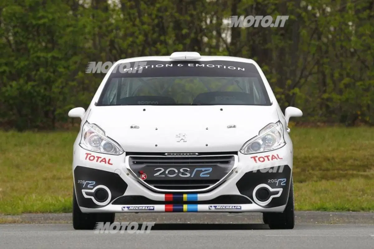 Peugeot 208 R2: presentata la variante da rally (7)