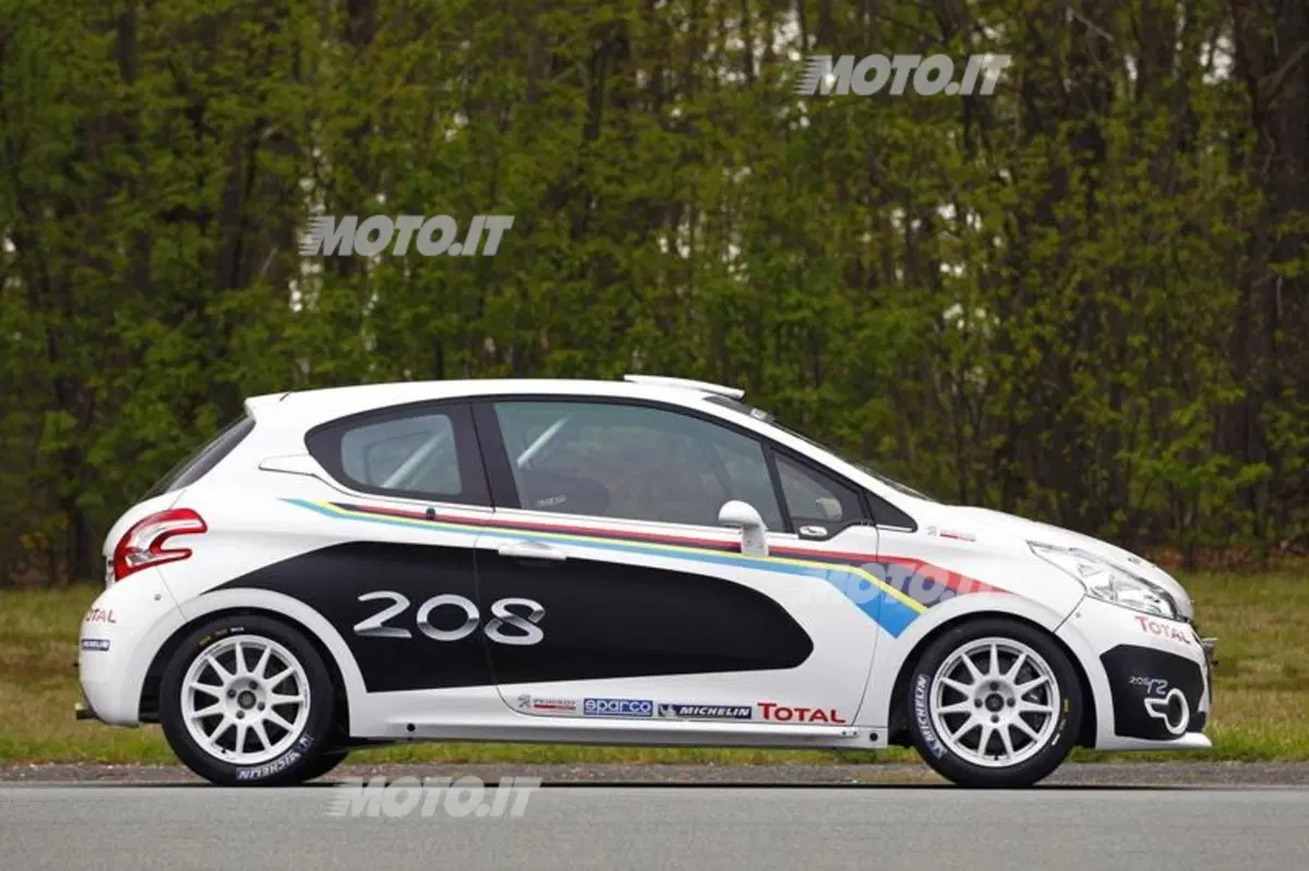 Peugeot 208 R2: presentata la variante da rally (12)