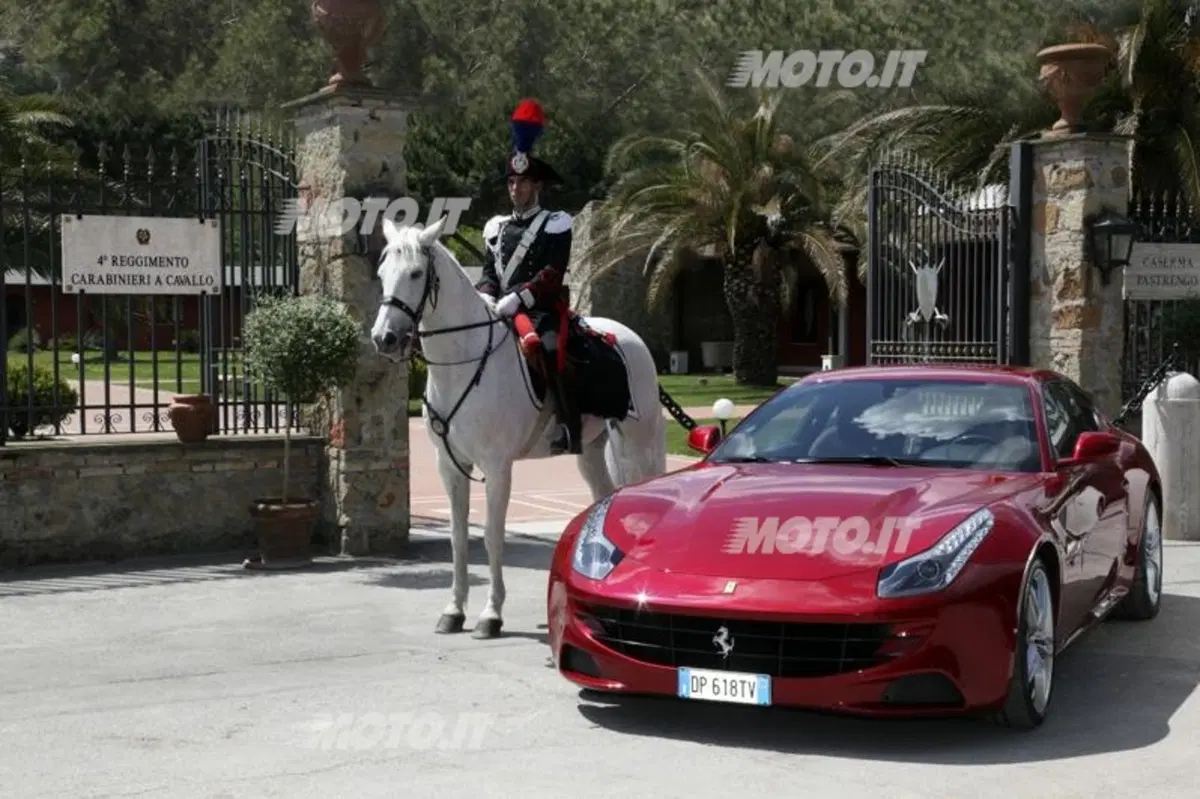 Ferrari al Diamond Jubilee per celebrare la Regina Elisabetta II (2)