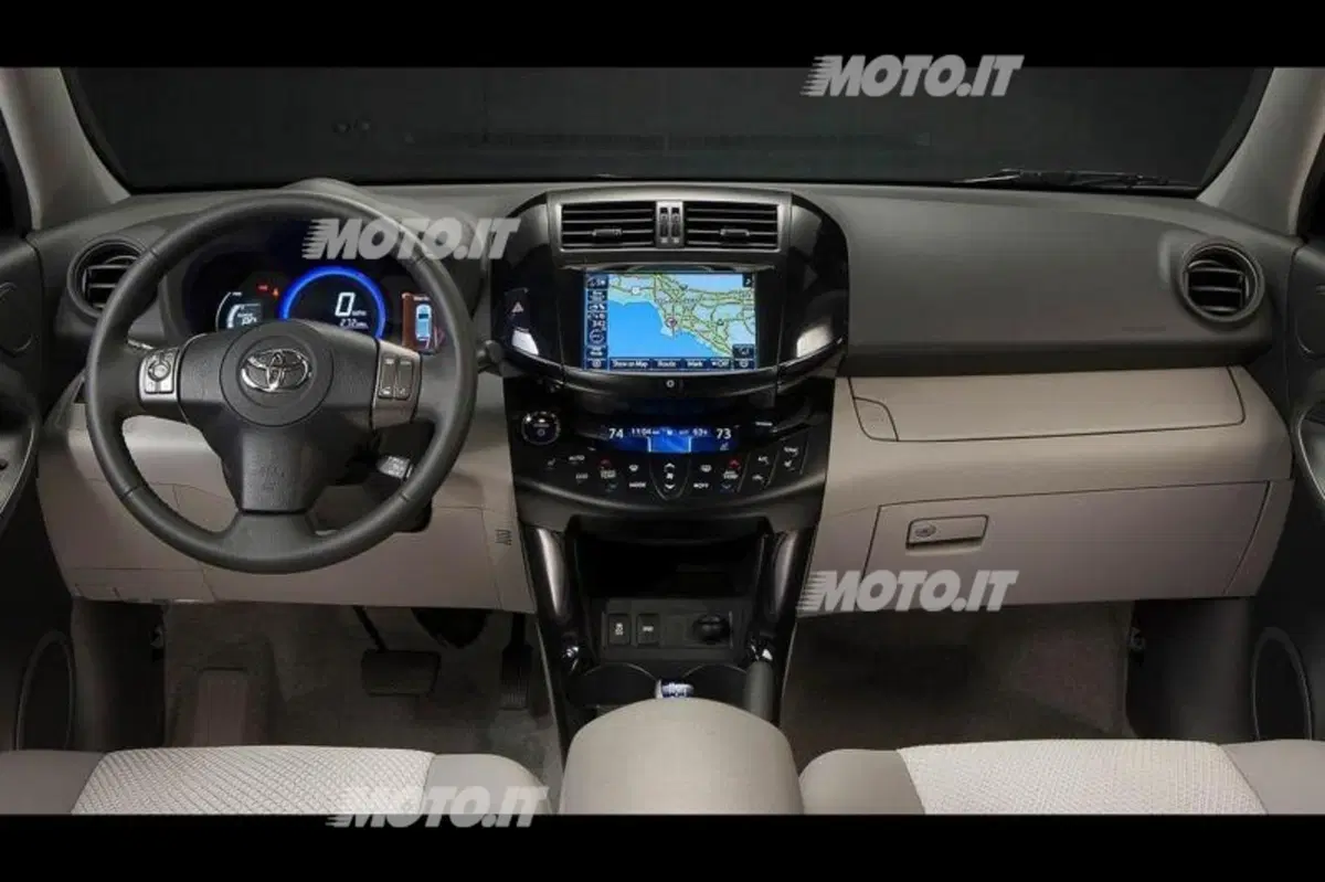Toyota RAV4 EV (10)