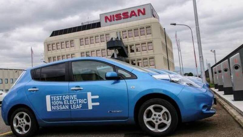 Nissan Leaf: ricariche gratuite nella sede aziendale di Capena
