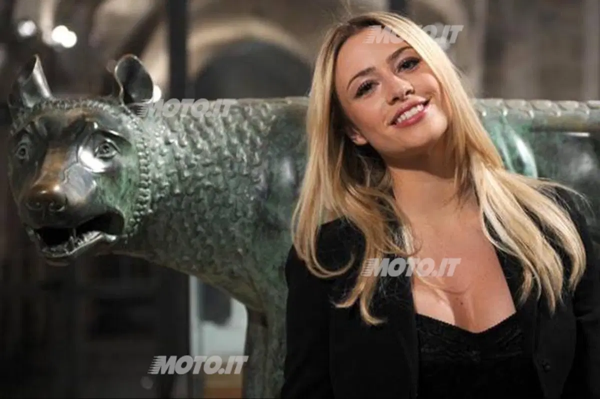 Martina Stella: sarà la madrina della Mille Miglia 2012 (11)