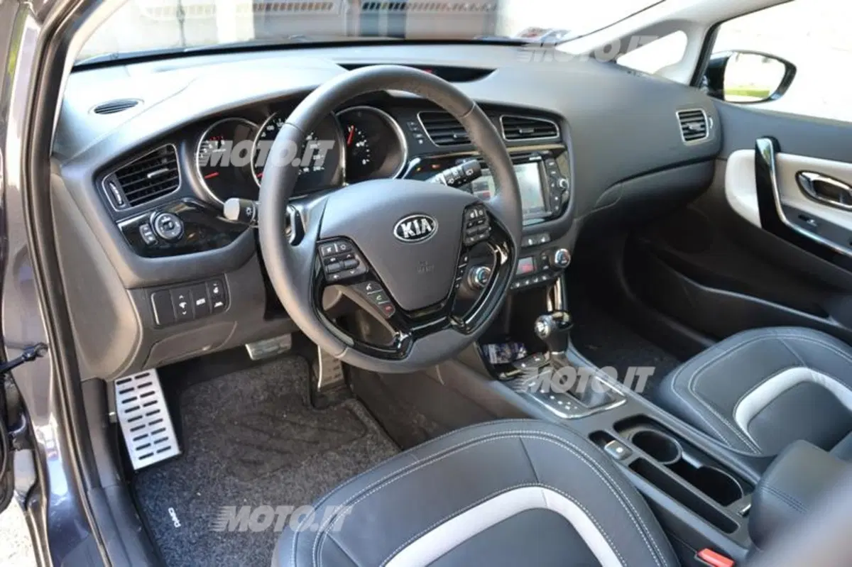 Kia Cee'd (32)