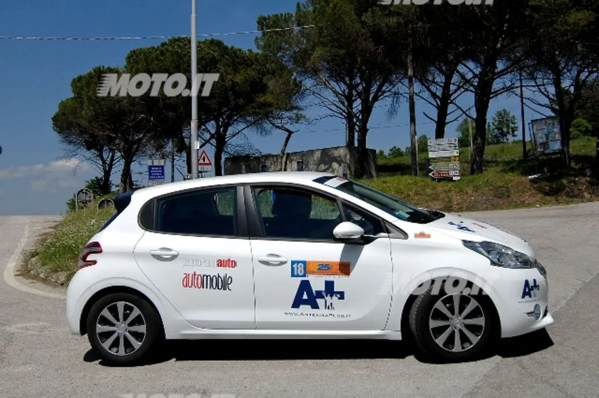 Peugeot: la 208 vince la 25 Ore di Magione facendo segnare 37,5 km/l