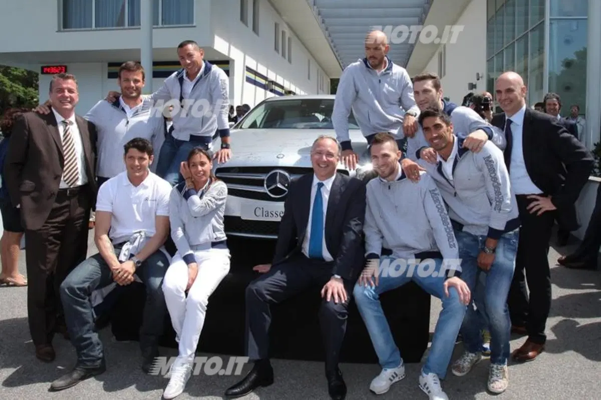 Mercedes-Benz Team: 10 atleti per il lancio della nuova Classe A