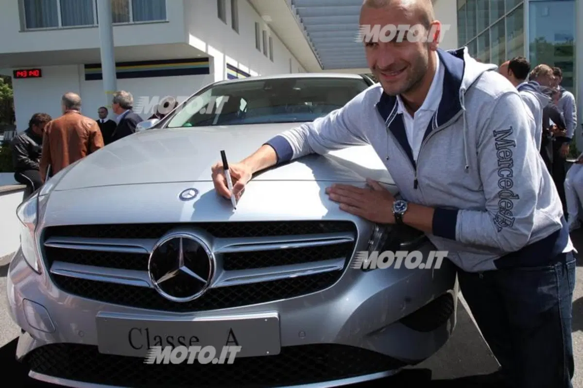 Mercedes-Benz Team: 10 atleti per il lancio della nuova Classe A (8)