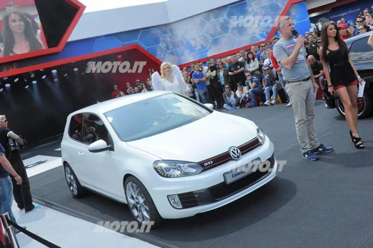Volkswagen Golf GTI ConceptWhite