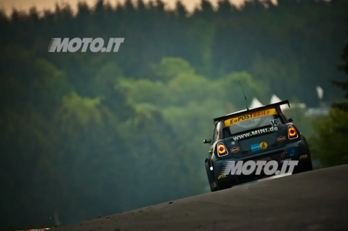 24 Ore del Nurburgring: la R8 LMS Ultra del Team Phoenix si aggiudica l'edizione 2012 (35)