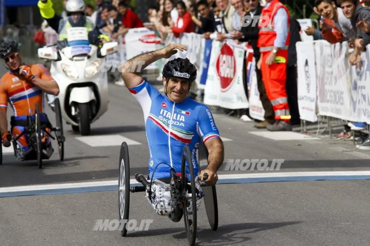 Alex Zanardi trionfa nella quarta edizione della Piacenza Paracycling (2)