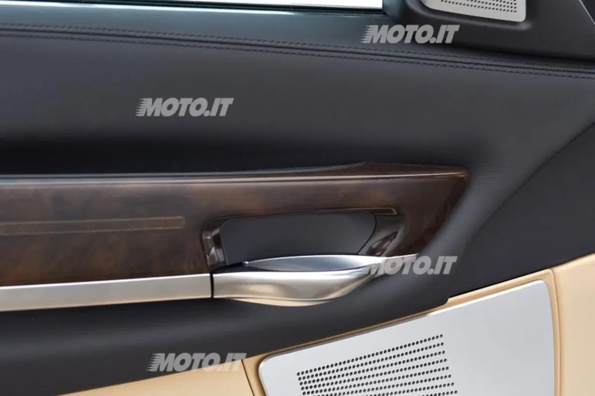 BMW Serie 7 restyling (7)