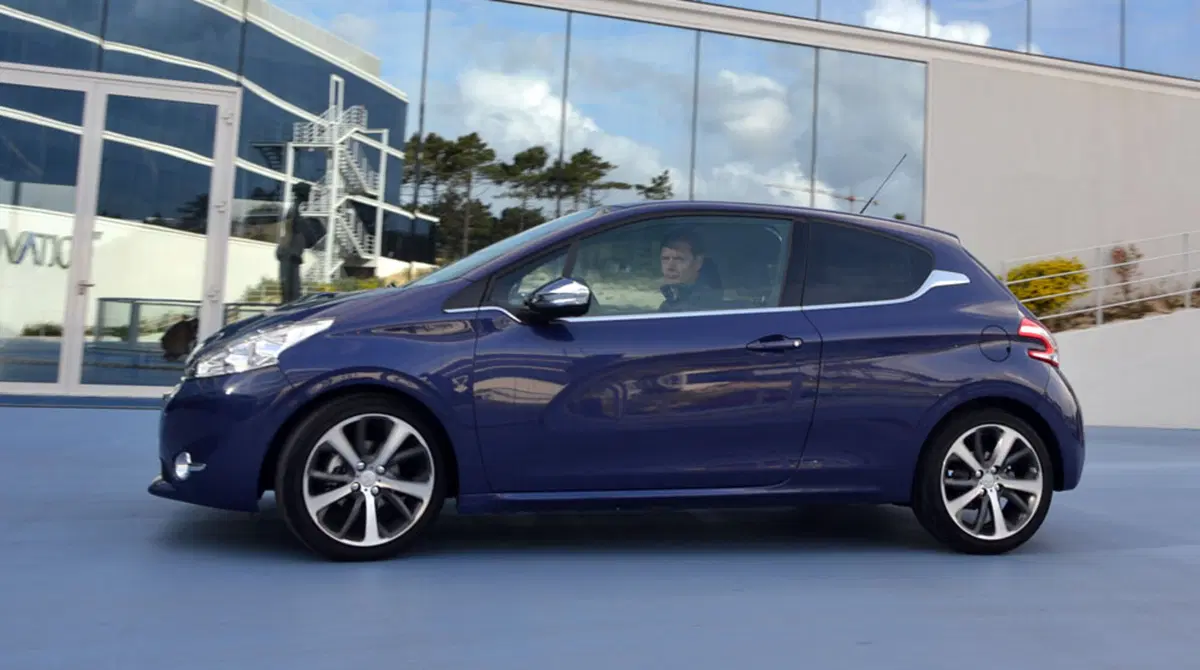Peugeot 208 cinque stelle Euro NCAP (2)