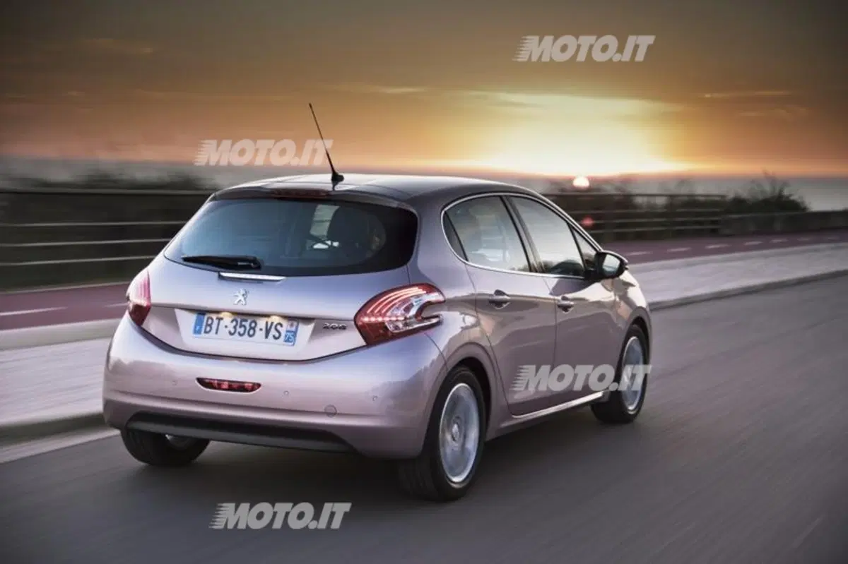 Peugeot 208 cinque stelle Euro NCAP (4)