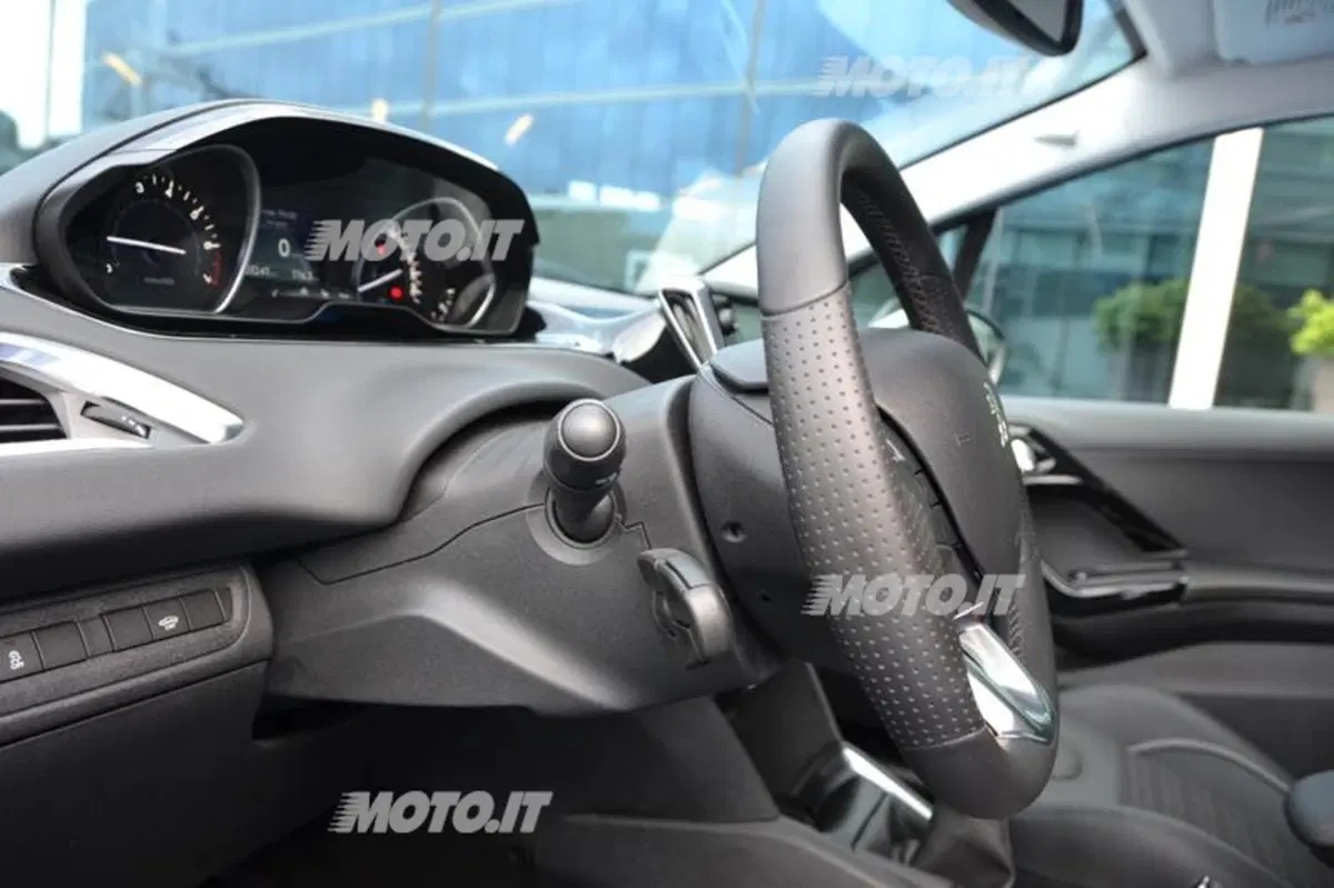 Peugeot 208 cinque stelle Euro NCAP (9)