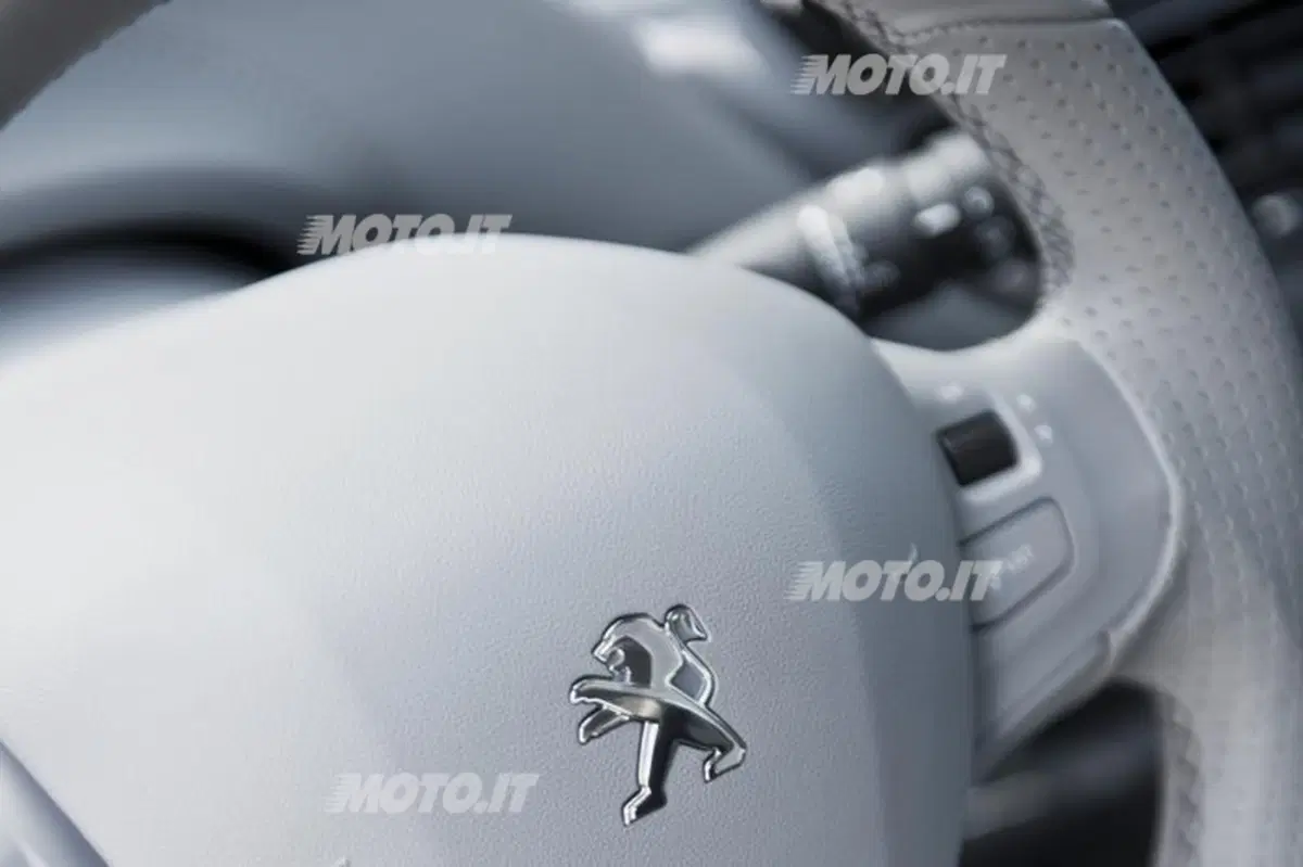 Peugeot 208 cinque stelle Euro NCAP (12)
