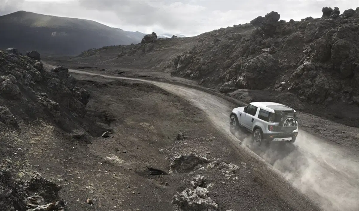 Nuova Land Rover Defender: verrà assemblata in India? (9)