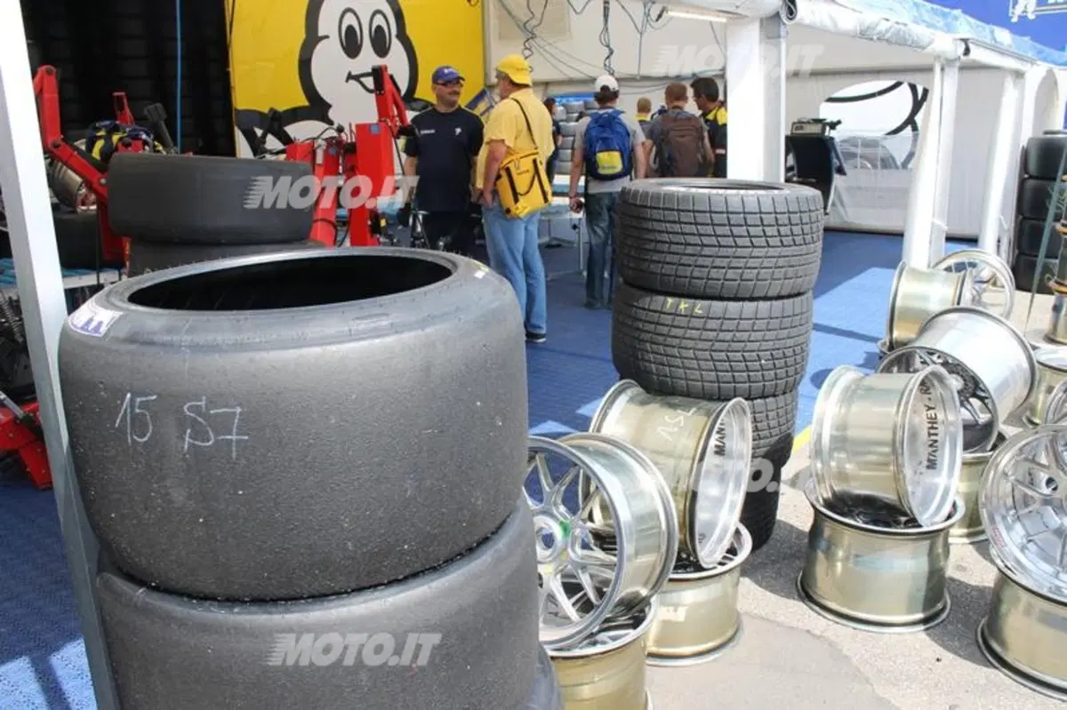 Michelin alla 24 Ore del Nurburgring (5)