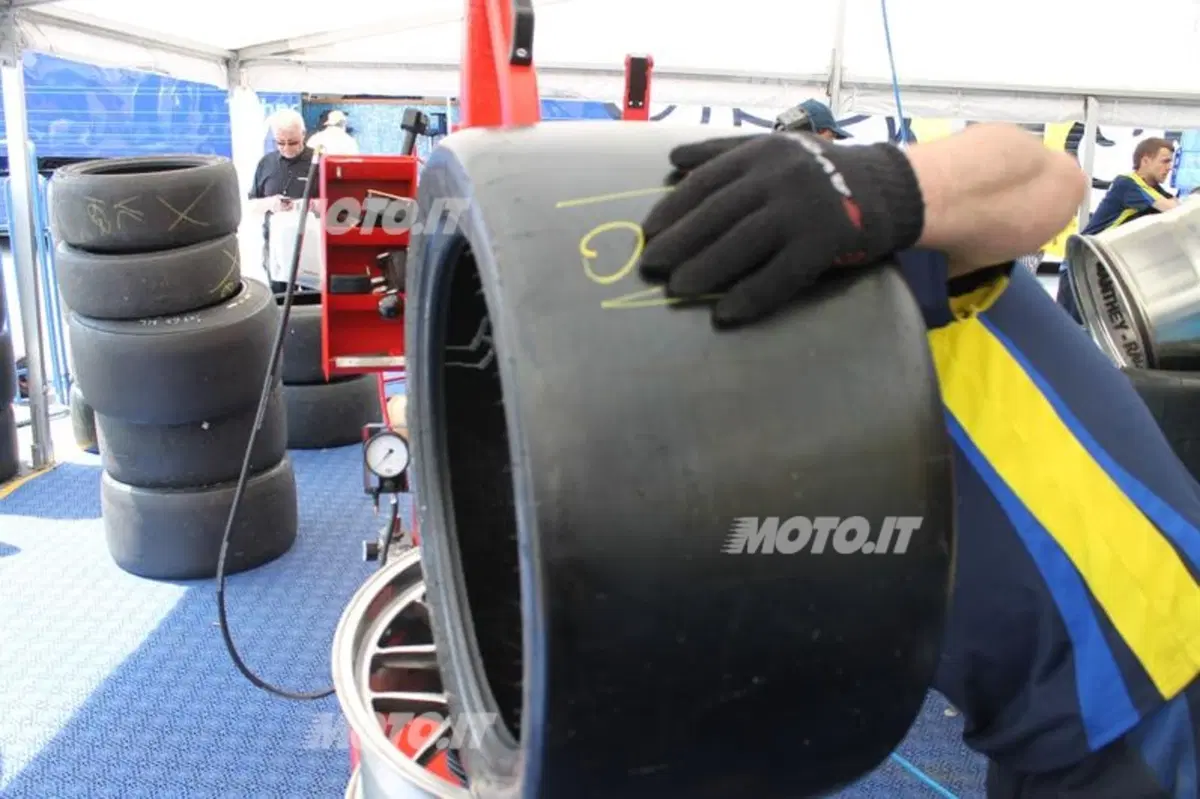 Michelin alla 24 Ore del Nurburgring (8)