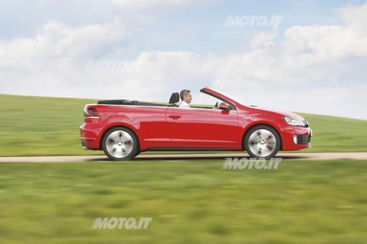 Volkswagen Golf GTI Cabriolet: listino prezzi (10)