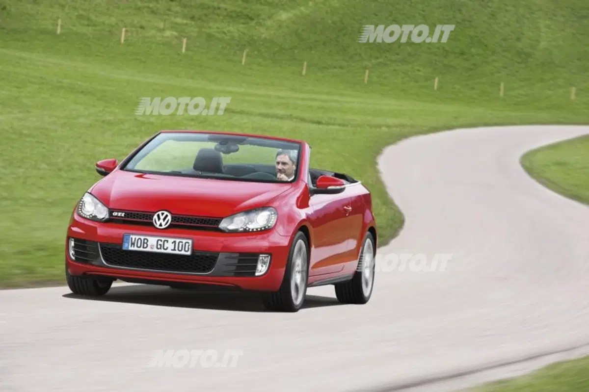 Volkswagen Golf GTI Cabriolet: listino prezzi (14)