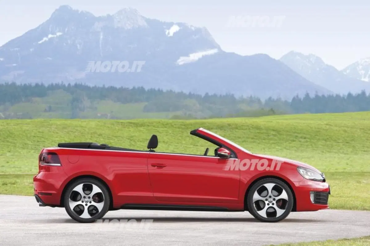 Volkswagen Golf GTI Cabriolet: listino prezzi (15)