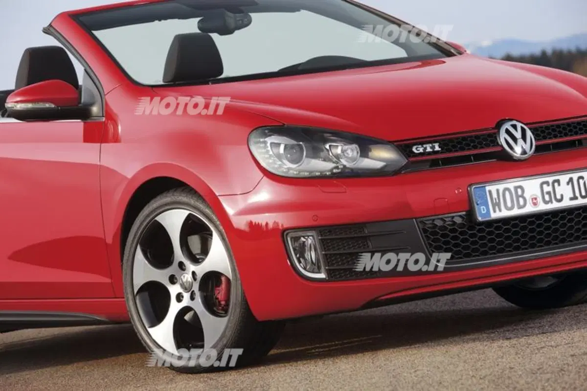 Volkswagen Golf GTI Cabriolet: listino prezzi (21)