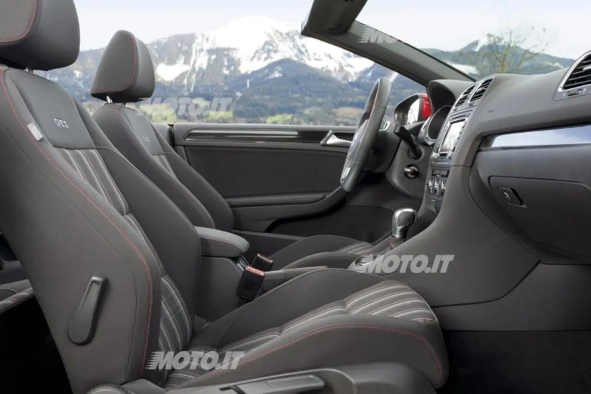 Volkswagen Golf GTI Cabriolet: listino prezzi (24)
