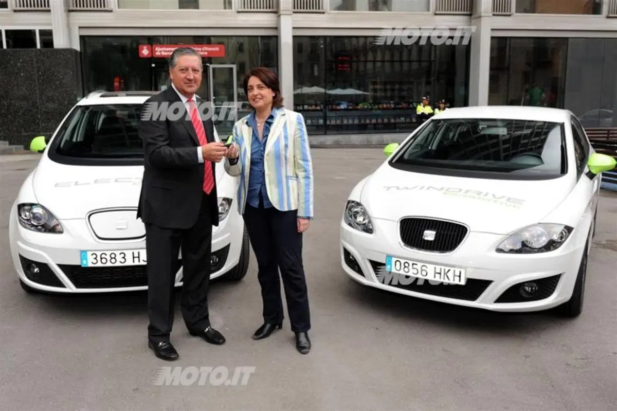 Seat: consegnate al Comune di Barcellona le prime 3 vetture elettriche