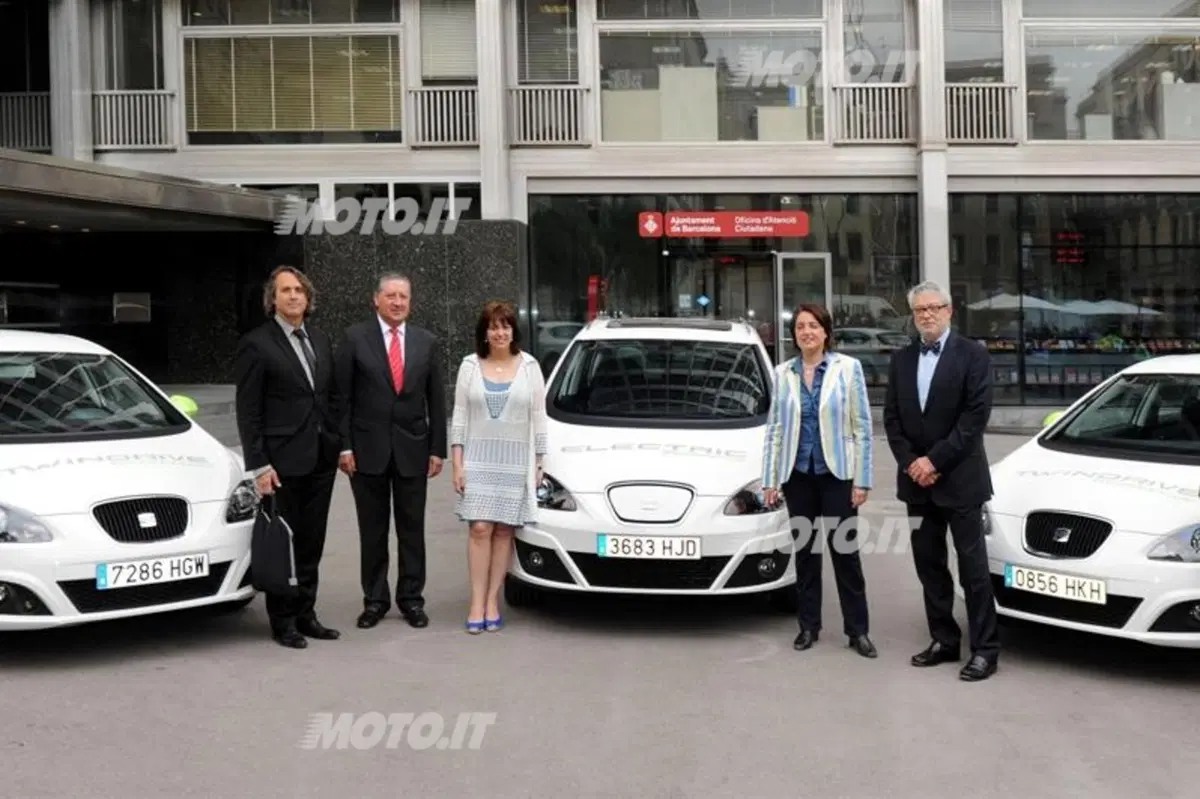 Seat: consegnate al Comune di Barcellona le prime 3 vetture elettriche (2)