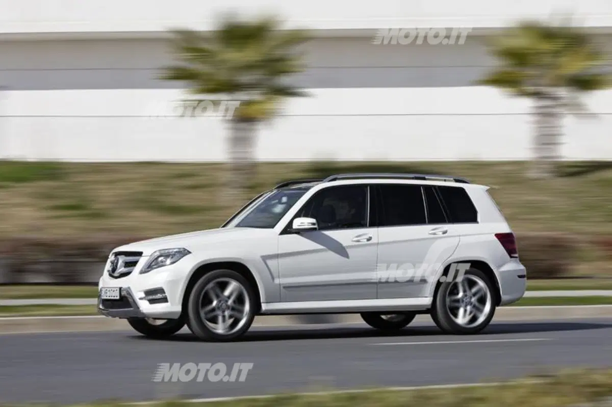 Mercedes-Benz GLK 2012 (8)