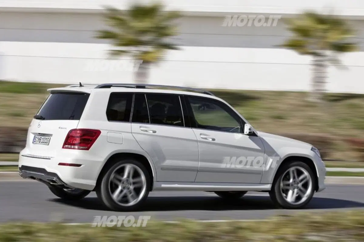 Mercedes-Benz GLK 2012 (9)